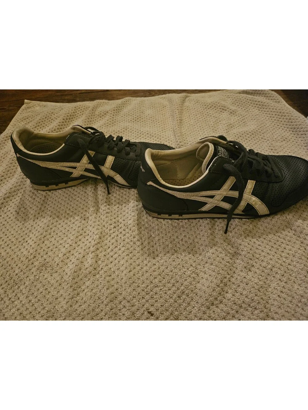 N/A onitsuka tiger